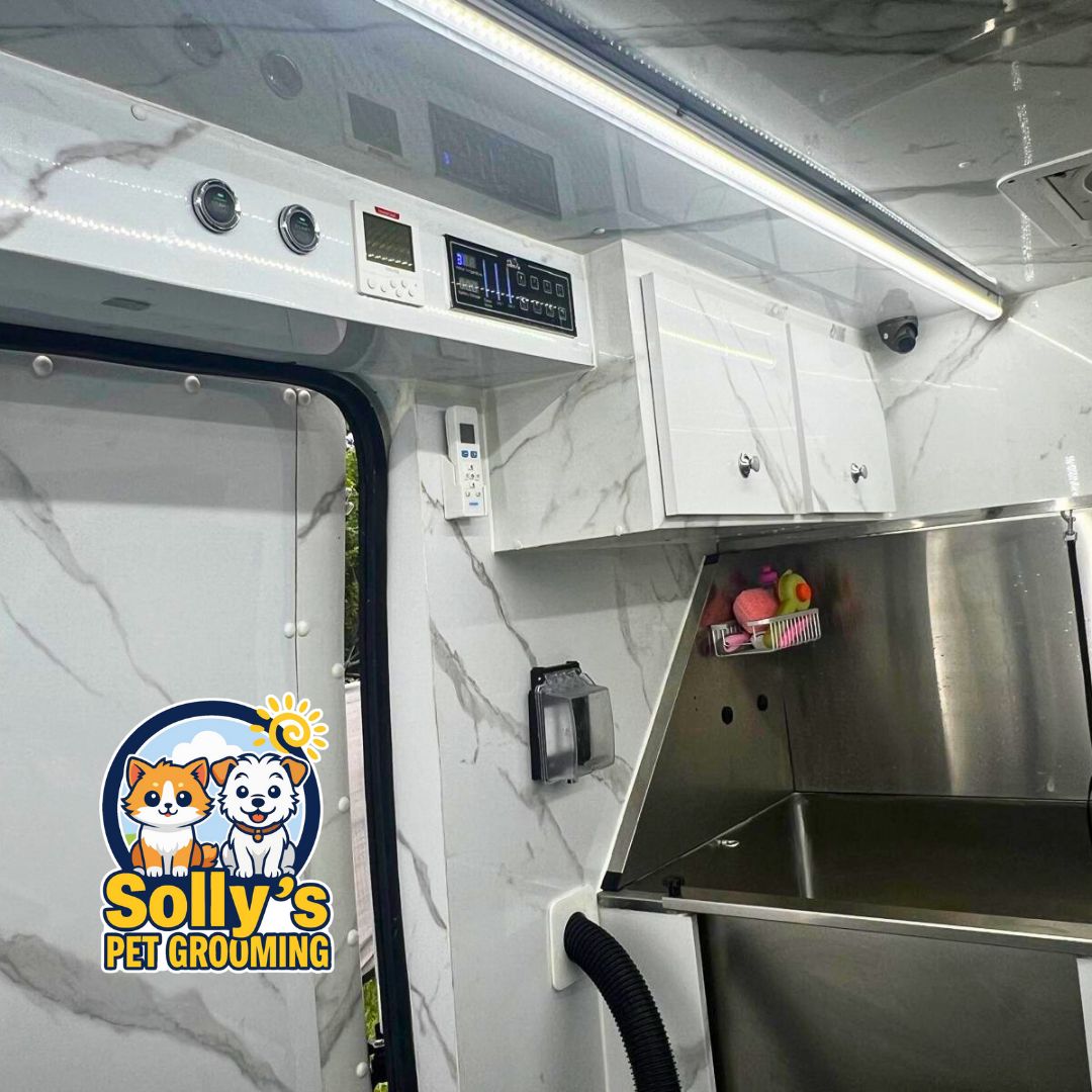 Solly's Grooming Van - View 5
